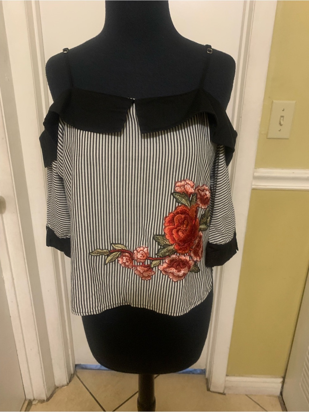 Romeo + Juliet striped Cold-Shoulder Top with Red Floral Embroidery